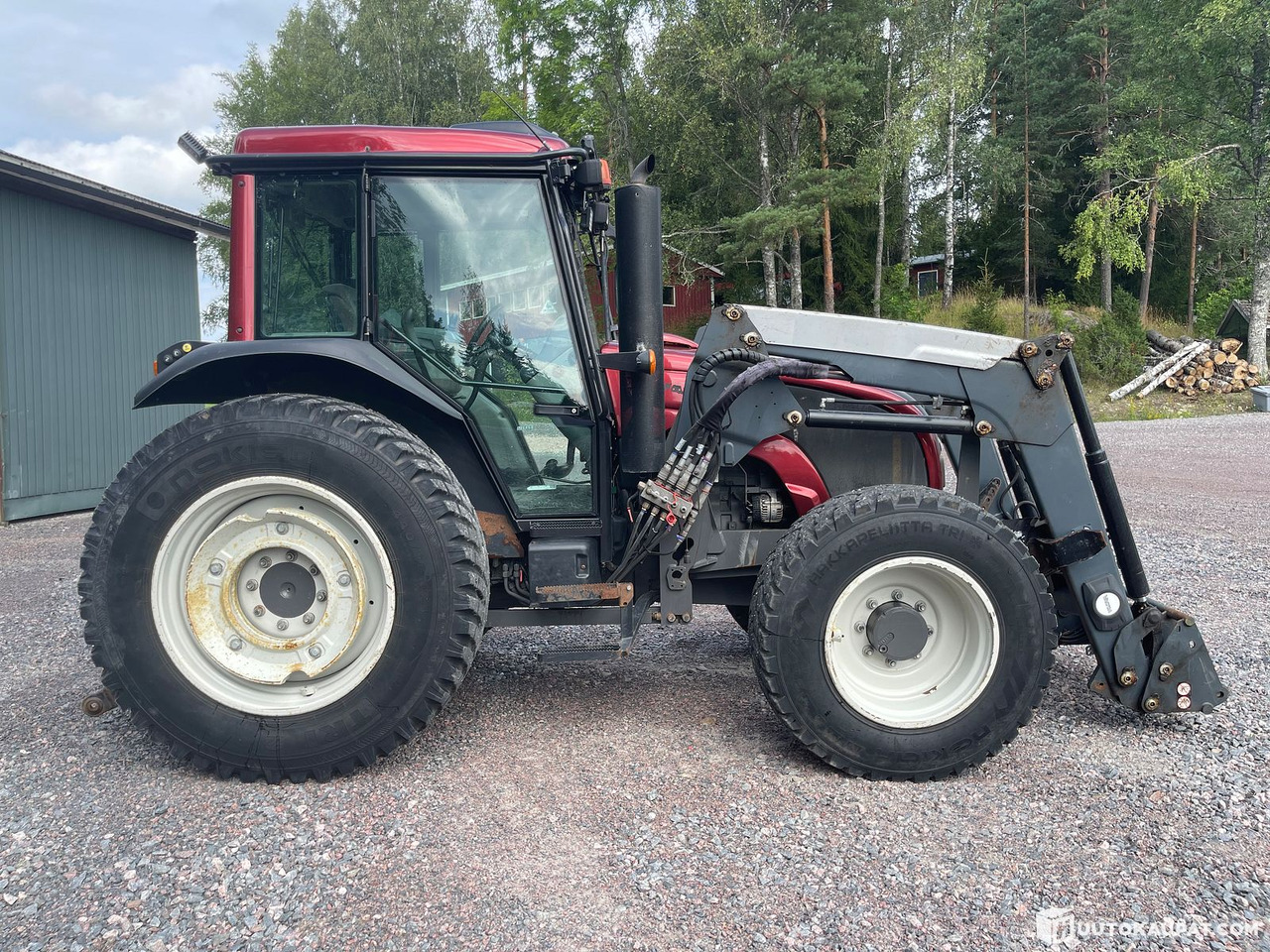 Valtra A93 Unlimited tractor with loader, 2016, Lohja - Tracteur agricole: photos 1 Valtra A93 Unlimited tractor with loader, 2016, Lohja - Tracteur agricole: photos 1