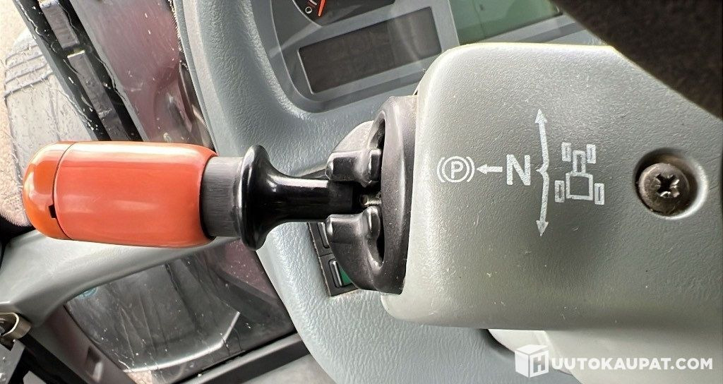 Valtra N121 Advance with front loader, 2007, 9,900 h, Ylivieska - Tracteur agricole: photos 5 Valtra N121 Advance with front loader, 2007, 9,900 h, Ylivieska - Tracteur agricole: photos 5