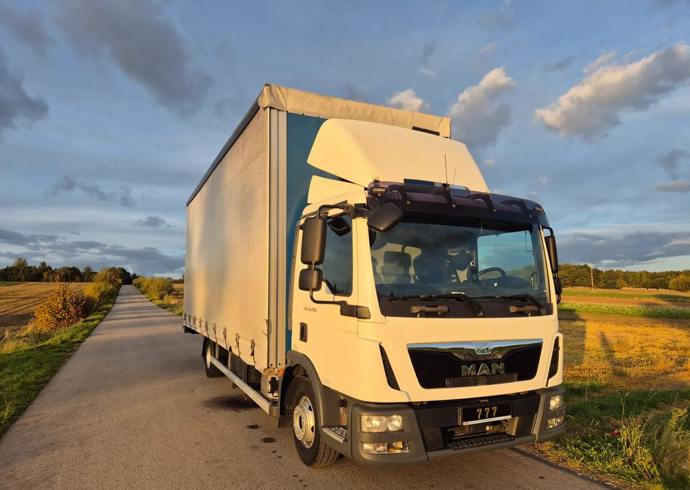 MAN TGL 12.250 6.2m 7.6m HAK AUTOMAT KLIMA 12000kg ESP EURO 6 mega / TOP STAN / okazja nauka jazdy MOŻLIWOŚĆ DOSTOSOWANIA elka - Camion à rideaux coulissants: photos 2 MAN TGL 12.250 6.2m 7.6m HAK AUTOMAT KLIMA 12000kg ESP EURO 6 mega / TOP STAN / okazja nauka jazdy MOŻLIWOŚĆ DOSTOSOWANIA elka - Camion à rideaux coulissants: photos 2