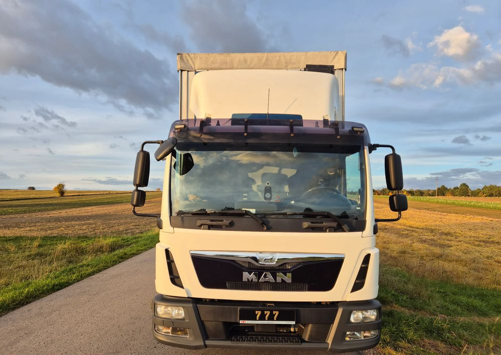 MAN TGL 12.250 6.2m 7.6m HAK AUTOMAT KLIMA 12000kg ESP EURO 6 mega / TOP STAN / okazja nauka jazdy MOŻLIWOŚĆ DOSTOSOWANIA elka - Camion à rideaux coulissants: photos 3 MAN TGL 12.250 6.2m 7.6m HAK AUTOMAT KLIMA 12000kg ESP EURO 6 mega / TOP STAN / okazja nauka jazdy MOŻLIWOŚĆ DOSTOSOWANIA elka - Camion à rideaux coulissants: photos 3