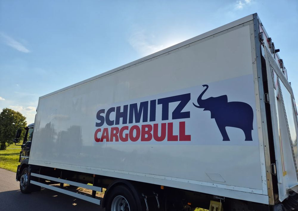 MAN TGM 18.250 Carrier 1950 D/E z Holandii / TOP STAN / 7.5m / 18 palet / winda + drzwi boczne / OKAZJA - Camion frigorifique: photos 4 MAN TGM 18.250 Carrier 1950 D/E z Holandii / TOP STAN / 7.5m / 18 palet / winda + drzwi boczne / OKAZJA - Camion frigorifique: photos 4