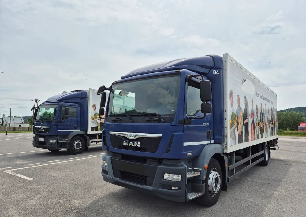 MAN TGM 18.290 18.250 Carrier 1950 D/E z Holandii / TOP STAN / 7.5m / 18 palet / winda + drzwi boczne / OKAZJA - Camion frigorifique: photos 1 MAN TGM 18.290 18.250 Carrier 1950 D/E z Holandii / TOP STAN / 7.5m / 18 palet / winda + drzwi boczne / OKAZJA - Camion frigorifique: photos 1