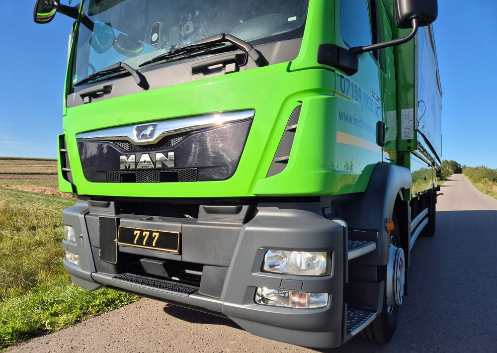 MAN Tgm 18.320 FULL SERWIS UNIKAT TOP ORYGINALNY PRZEBIEG z Niemiec AUTOMAT WINDA ACC Pirelli klima postojowa 18.250 18.290 15.250 15.290 15.320 - Camion à rideaux coulissants: photos 3 MAN Tgm 18.320 FULL SERWIS UNIKAT TOP ORYGINALNY PRZEBIEG z Niemiec AUTOMAT WINDA ACC Pirelli klima postojowa 18.250 18.290 15.250 15.290 15.320 - Camion à rideaux coulissants: photos 3