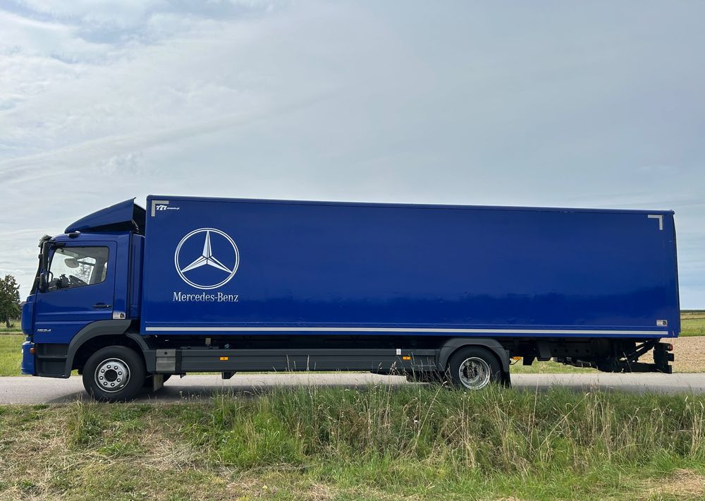 Mercedes-Benz Atego 1524 Z Niemiec 8.65m TOP 2018 Przód i tył na poduszkach 15t DMC / TOP STAN - Camion fourgon: photos 4 Mercedes-Benz Atego 1524 Z Niemiec 8.65m TOP 2018 Przód i tył na poduszkach 15t DMC / TOP STAN - Camion fourgon: photos 4