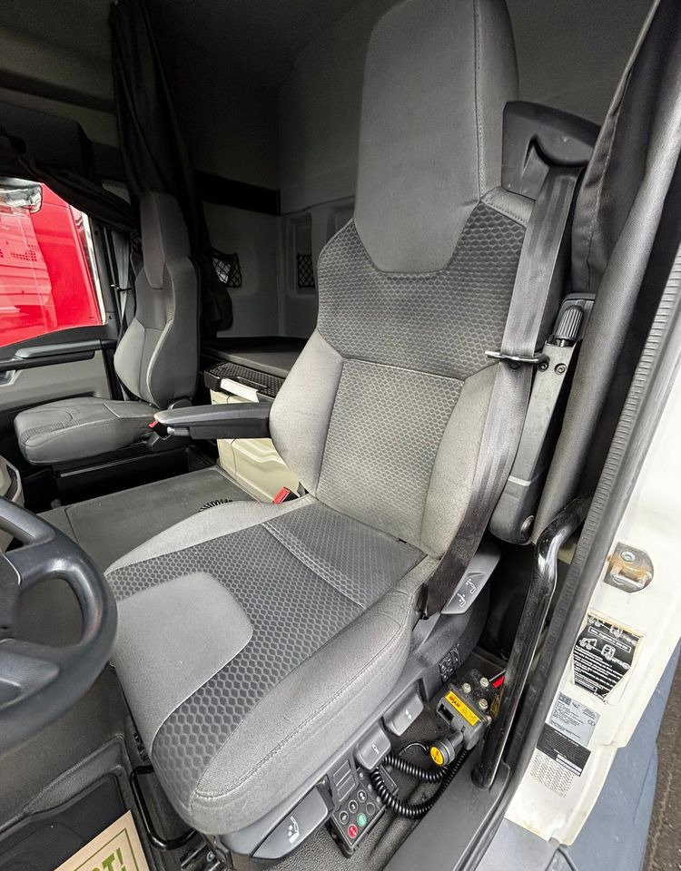 MAN TGS 18.470 NAUKA JAZDY STANDARD 4x2 / TGX 18.360 400 510 460 500 TOP STAN / ŚWIEŻO SPROWADZONY - Tracteur routier: photos 4 MAN TGS 18.470 NAUKA JAZDY STANDARD 4x2 / TGX 18.360 400 510 460 500 TOP STAN / ŚWIEŻO SPROWADZONY - Tracteur routier: photos 4