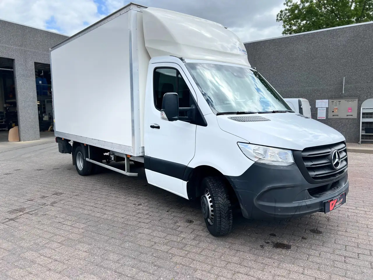 Mercedes-Benz Sprinter 515 KAST+LIFT + SPOILER (36.000ex) 2.300M - Fourgon grand volume: photos 3 Mercedes-Benz Sprinter 515 KAST+LIFT + SPOILER (36.000ex) 2.300M - Fourgon grand volume: photos 3