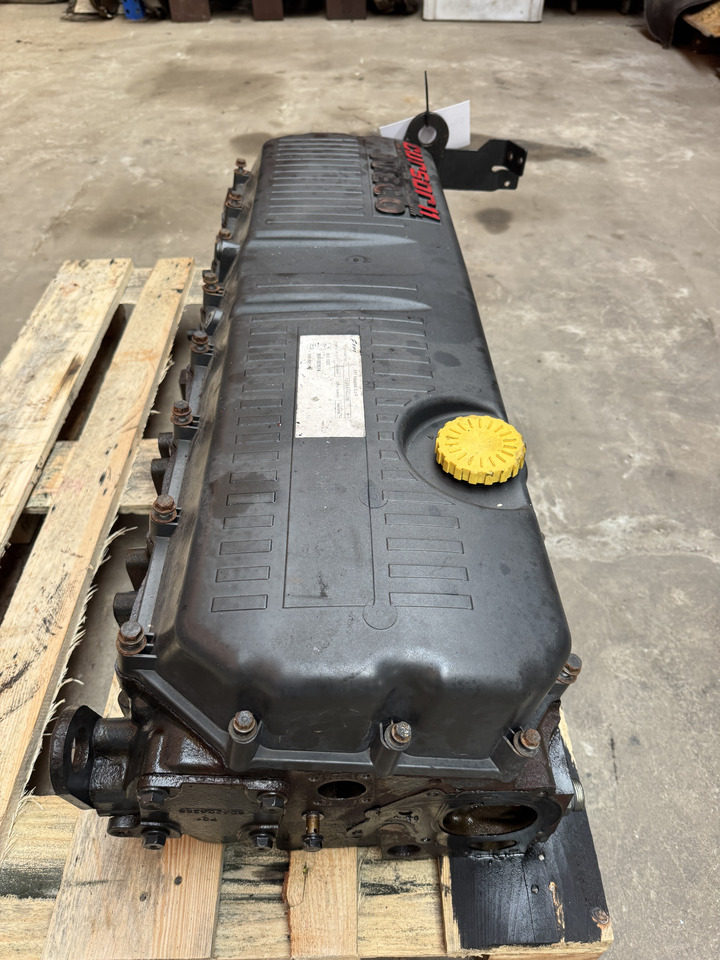 IVECO STRALIS HI-WAY E6 XP - Pièces de rechange: photos 5 IVECO STRALIS HI-WAY E6 XP - Pièces de rechange: photos 5