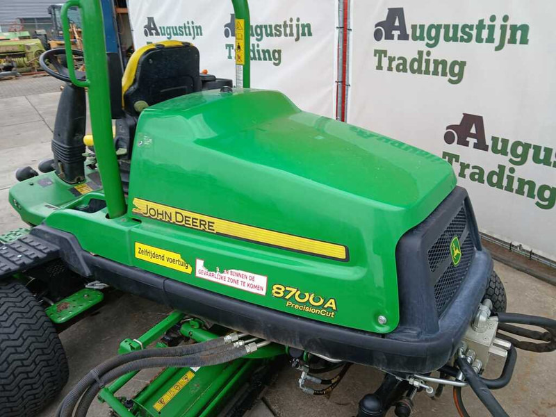 John Deere 8700 A - Motofaucheuse: photos 2 John Deere 8700 A - Motofaucheuse: photos 2