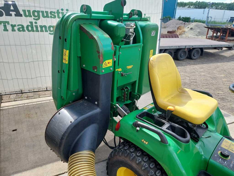 John Deere X 748 diesel - Motofaucheuse: photos 2 John Deere X 748 diesel - Motofaucheuse: photos 2