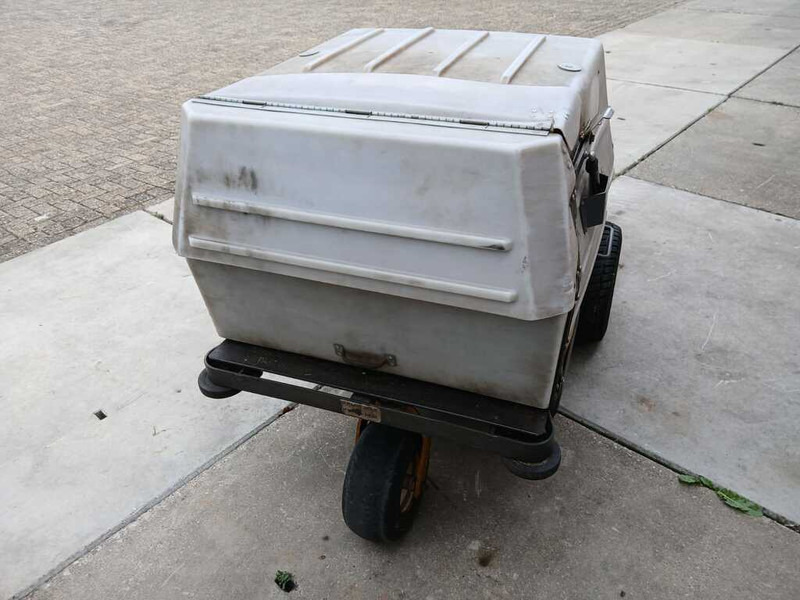 Walker 20 HP - Motofaucheuse: photos 3 Walker 20 HP - Motofaucheuse: photos 3