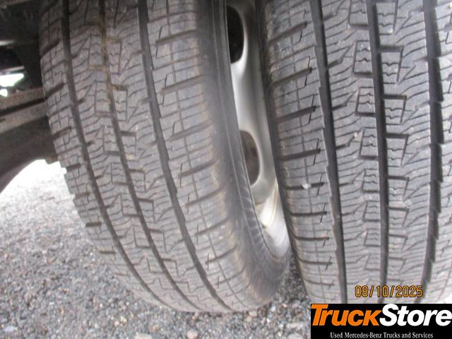 FUSO Canter 3C15 - Fourgon grand volume: photos 2 FUSO Canter 3C15 - Fourgon grand volume: photos 2