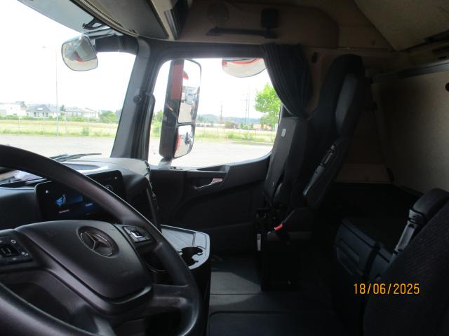 Tracteur routier Mercedes-Benz Actros 1845 LS: photos 6 Tracteur routier Mercedes-Benz Actros 1845 LS: photos 6