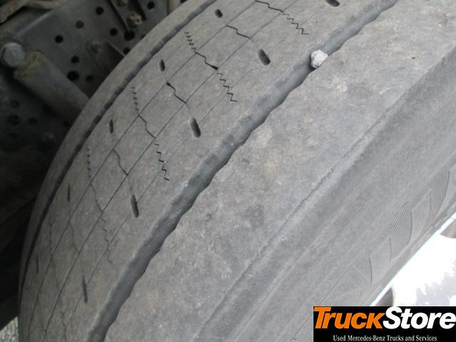 Tracteur routier Mercedes-Benz Actros 2545 LS: photos 6