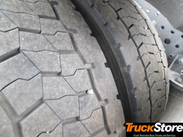 Tracteur routier Mercedes-Benz Actros 2545 LS: photos 7