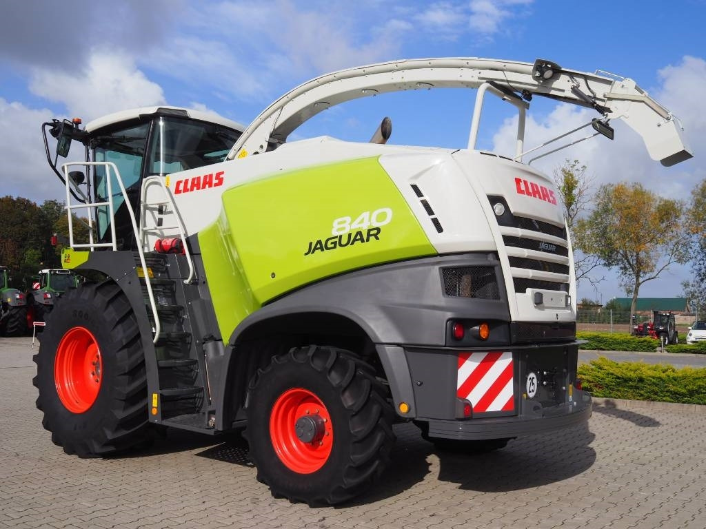 Claas Jaguar 840 4WD - Ensileuse: photos 2 Claas Jaguar 840 4WD - Ensileuse: photos 2