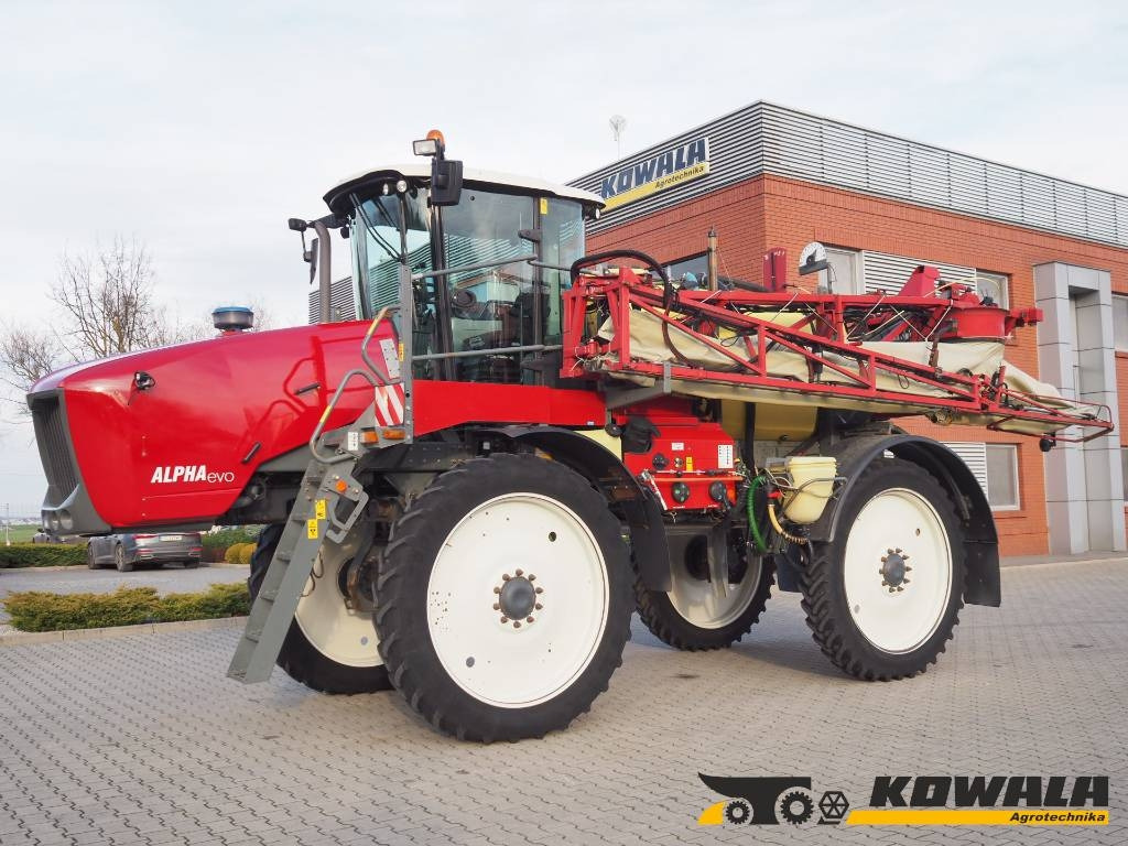 Hardi ALPHA Evo 4100i TWIN - Pulvé automoteur: photos 1 Hardi ALPHA Evo 4100i TWIN - Pulvé automoteur: photos 1