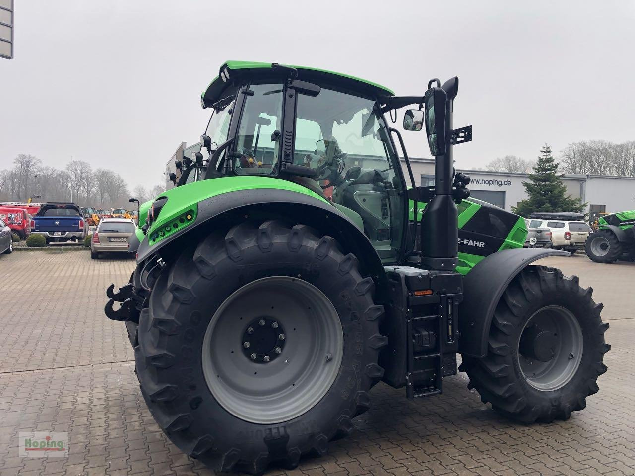 Deutz-Fahr Deutz 6160.4 TTV - Tracteur agricole: photos 4 Deutz-Fahr Deutz 6160.4 TTV - Tracteur agricole: photos 4