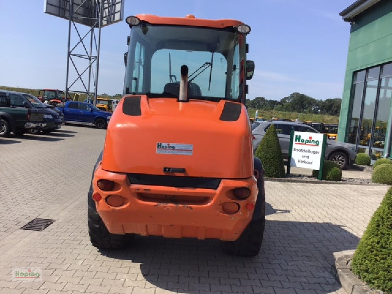 Chargeuse sur pneus JCB 409: photos 8
