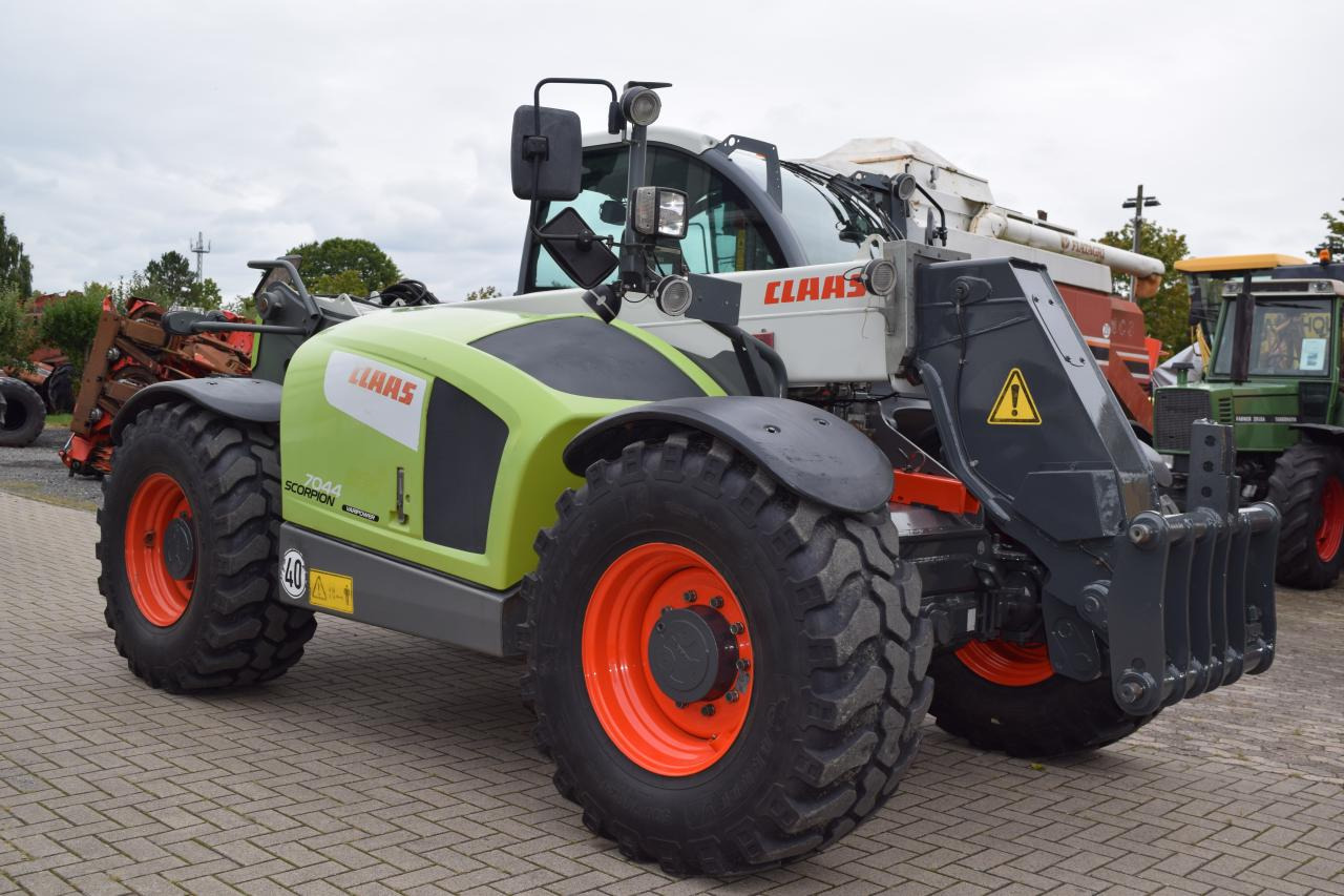 CLAAS SCORPION 7044 - Chariot télescopique: photos 1 CLAAS SCORPION 7044 - Chariot télescopique: photos 1