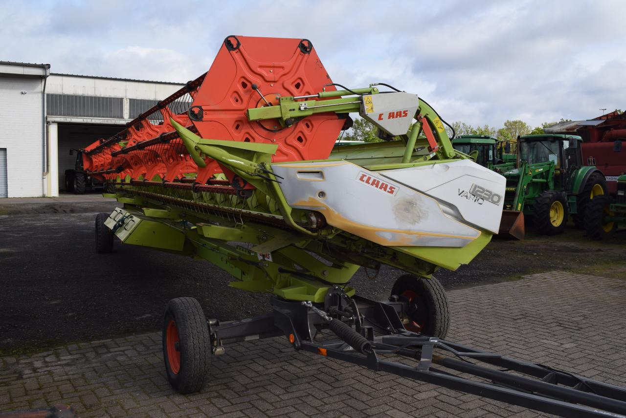 CLAAS V 1230 Vario *Schneidwerk* - Moissoneuse: photos 1 CLAAS V 1230 Vario *Schneidwerk* - Moissoneuse: photos 1