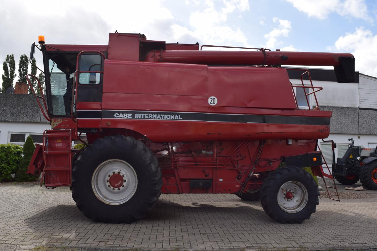 Case-IH 1680 Axial - Moissonneuse-batteuse: photos 3 Case-IH 1680 Axial - Moissonneuse-batteuse: photos 3