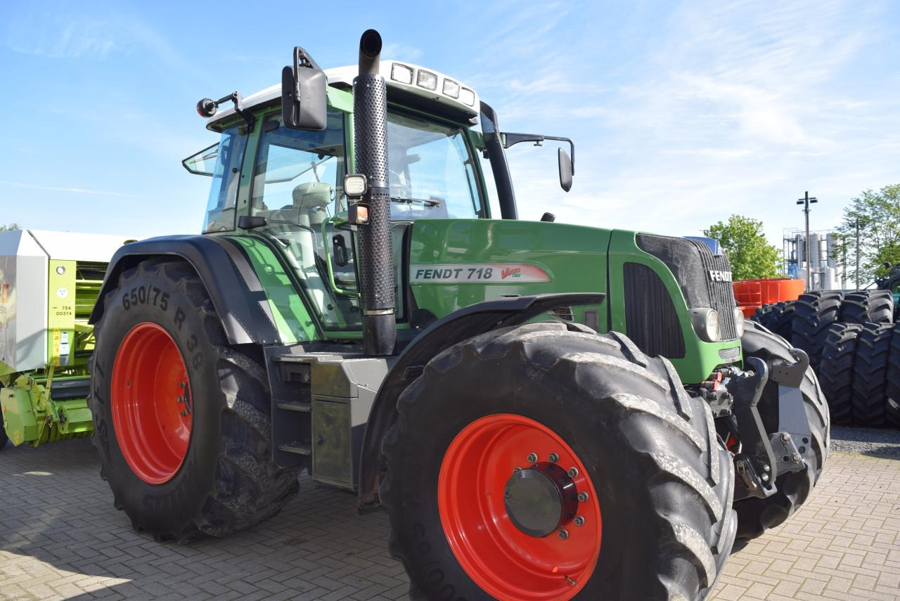 Fendt 718 Vario TMS - Tracteur agricole: photos 2 Fendt 718 Vario TMS - Tracteur agricole: photos 2