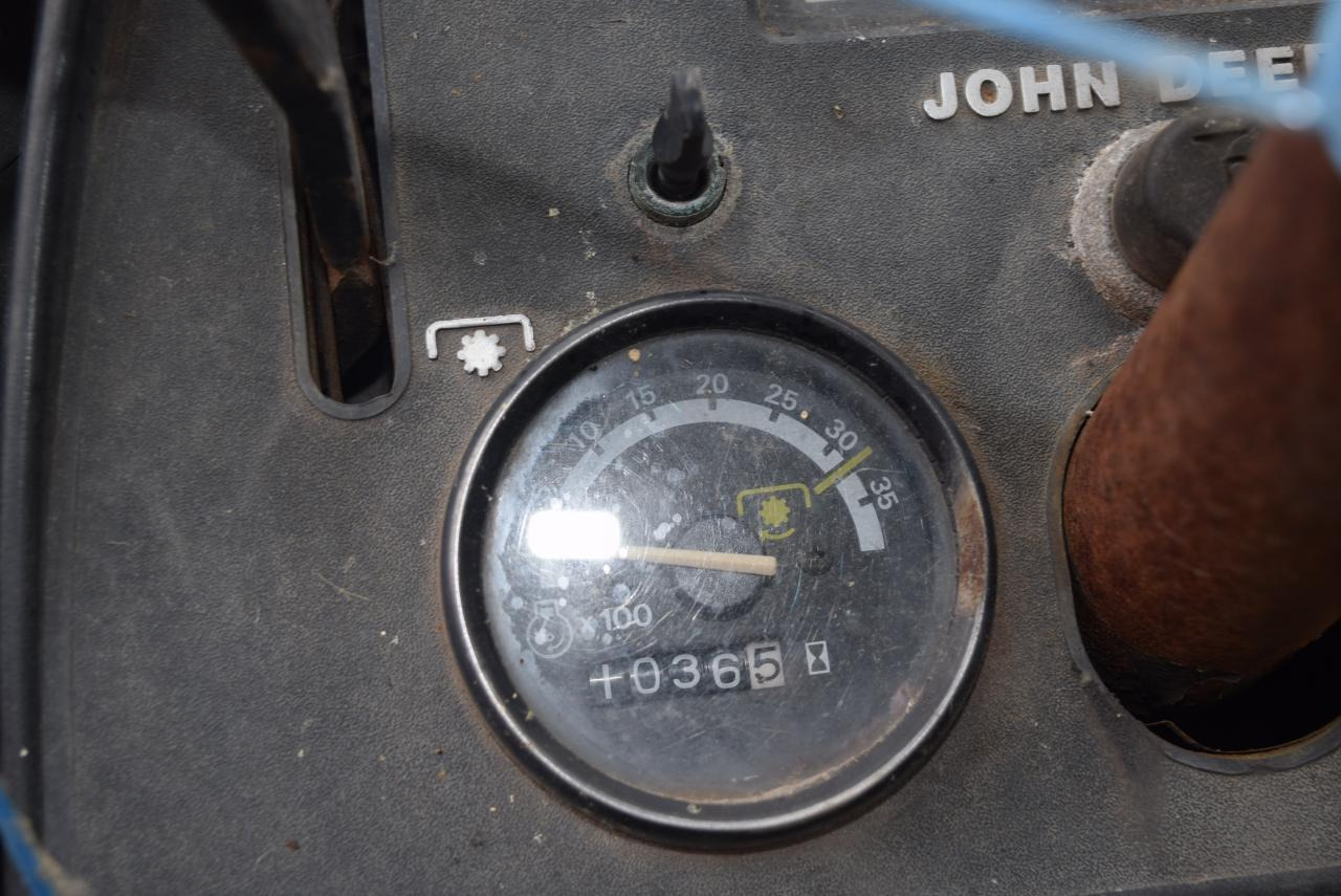 Tracteur agricole John Deere 755: photos 8