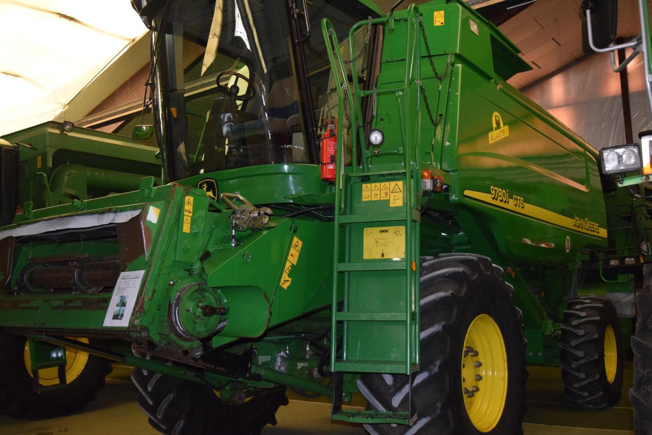 John Deere 9780 i CTS HM - Moissonneuse-batteuse: photos 3 John Deere 9780 i CTS HM - Moissonneuse-batteuse: photos 3
