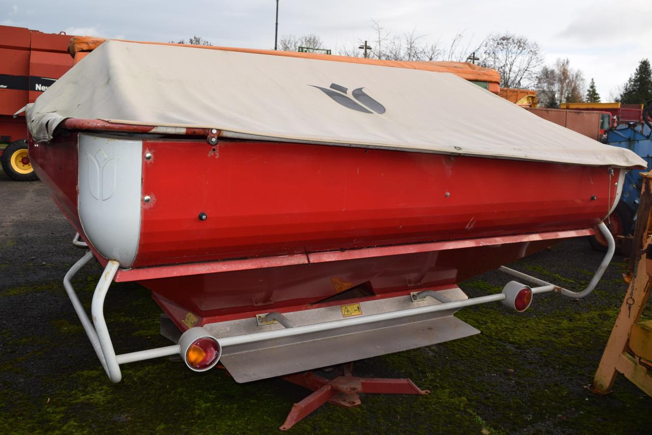 Lely SX 4000 Centerliner - Distributeur d'engrais: photos 1 Lely SX 4000 Centerliner - Distributeur d'engrais: photos 1