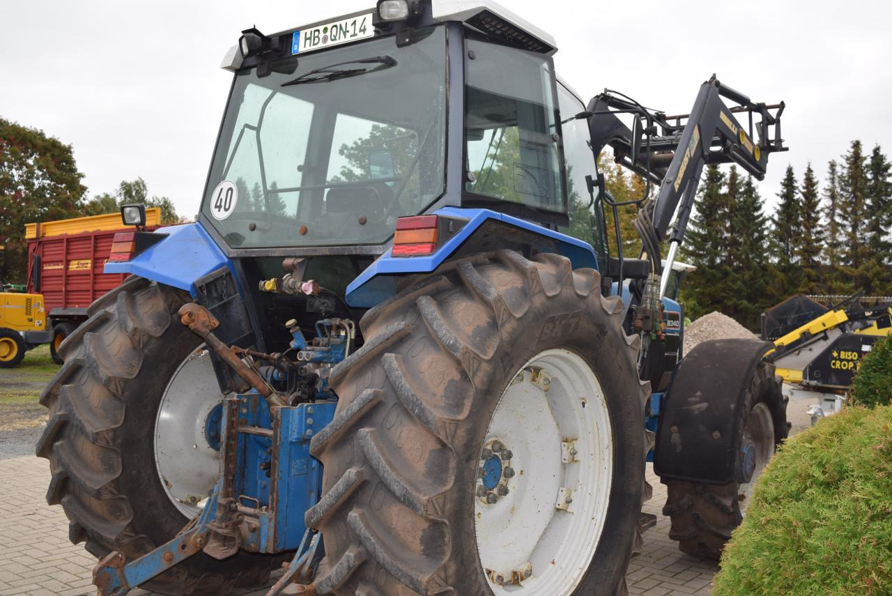 New Holland 8340 - Tracteur agricole: photos 3 New Holland 8340 - Tracteur agricole: photos 3