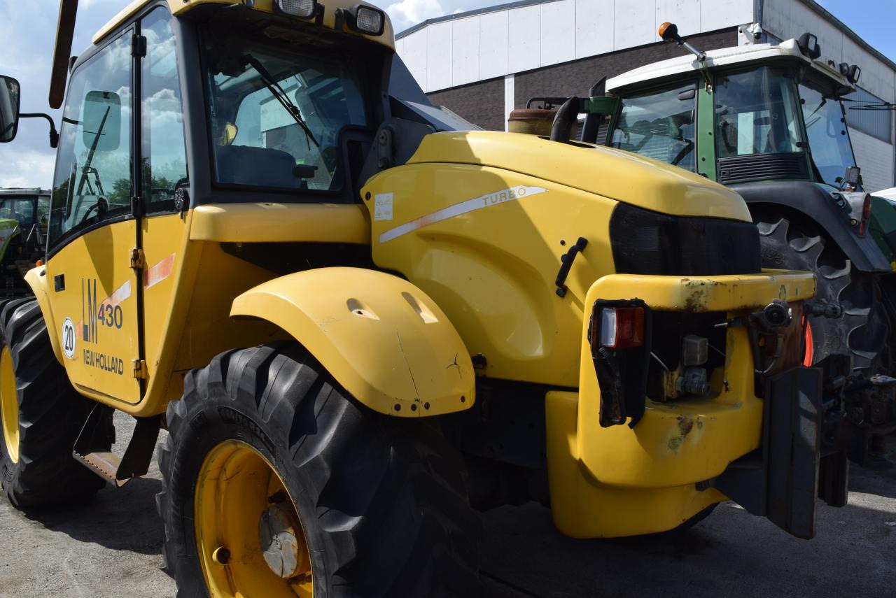 New Holland LM 430 - Chariot télescopique: photos 4 New Holland LM 430 - Chariot télescopique: photos 4