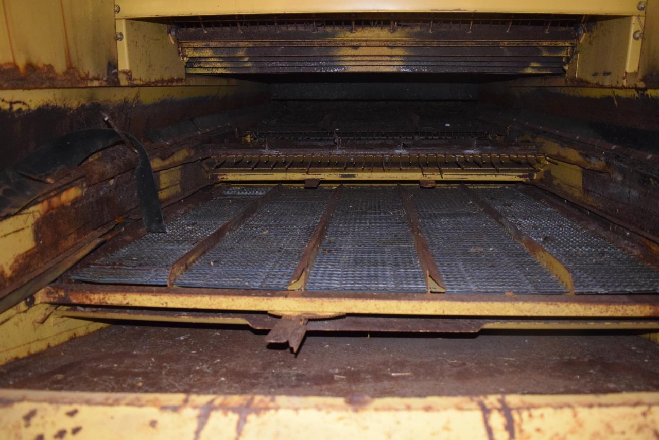 New Holland TF 42 - Moissonneuse-batteuse: photos 5 New Holland TF 42 - Moissonneuse-batteuse: photos 5