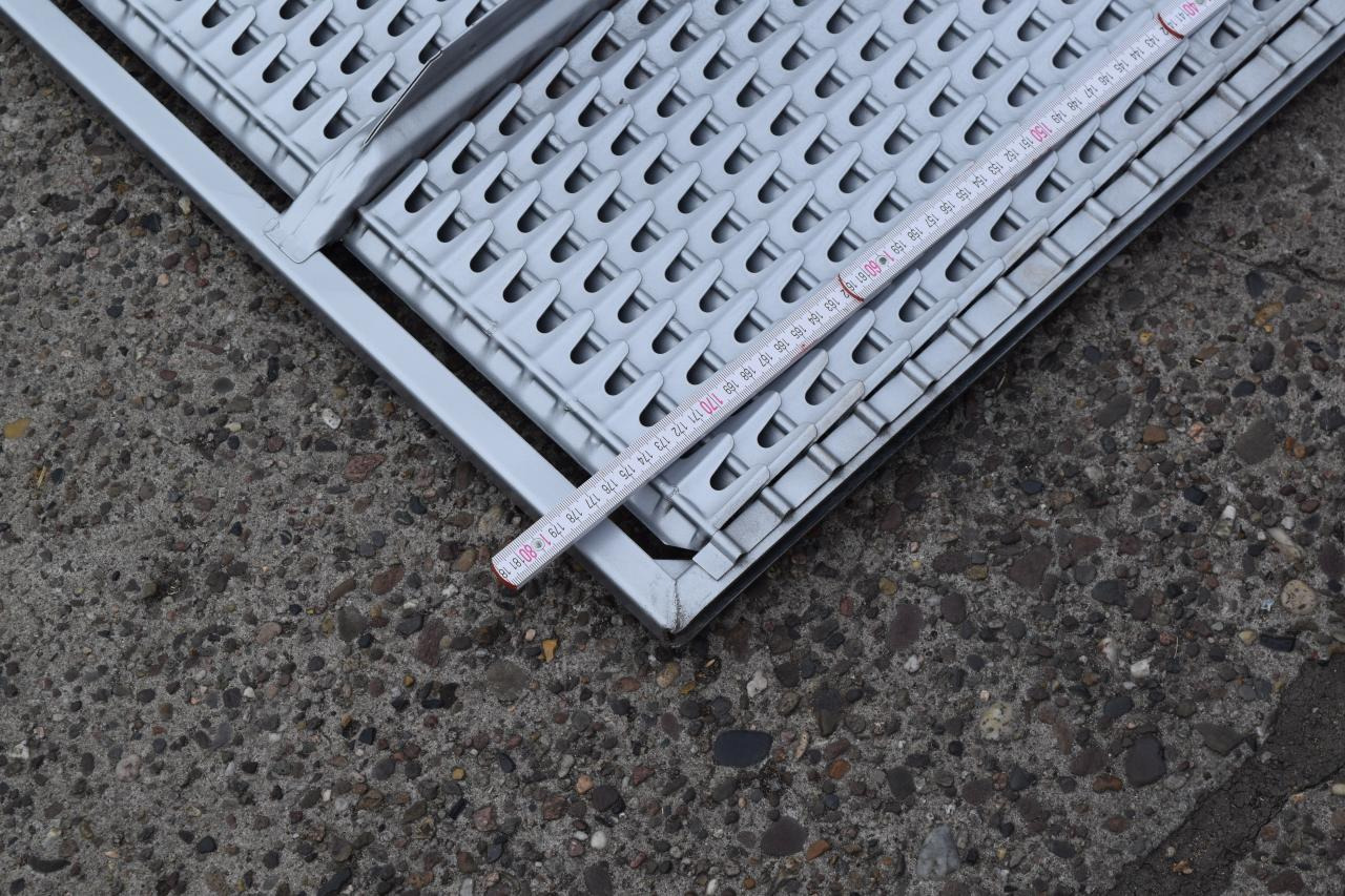 CLAAS Siebe für Claas - Pièces de rechange pour Machine agricole: photos 4 CLAAS Siebe für Claas - Pièces de rechange pour Machine agricole: photos 4