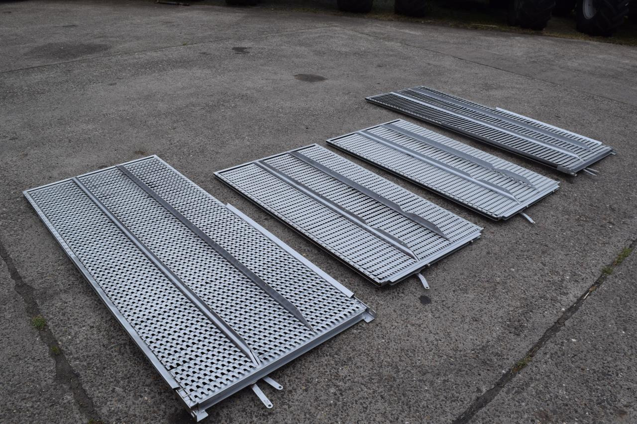 CLAAS Siebe für Claas - Pièces de rechange pour Machine agricole: photos 1 CLAAS Siebe für Claas - Pièces de rechange pour Machine agricole: photos 1