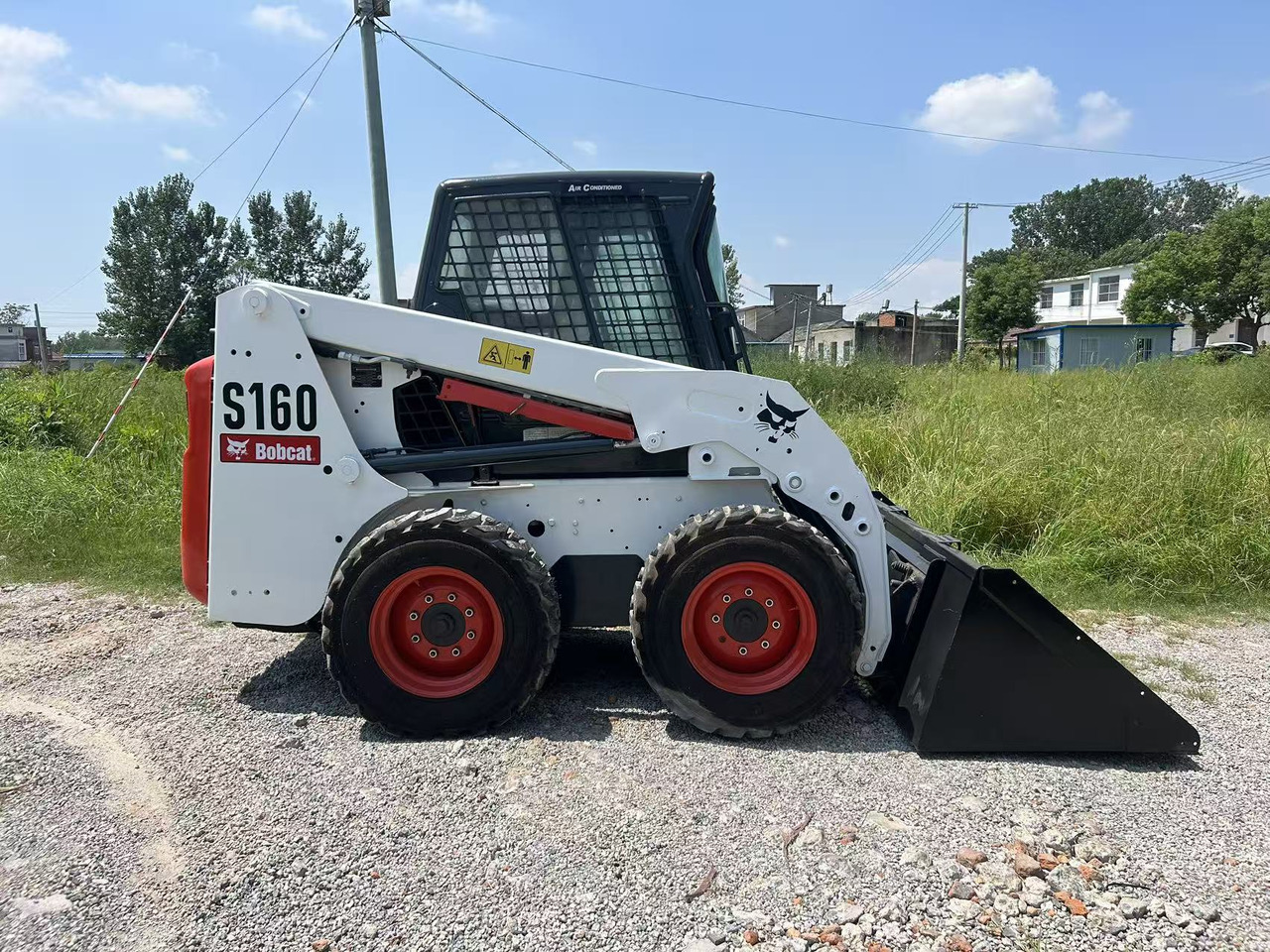 BOBCAT S160 - Mini chargeuse: photos 1 BOBCAT S160 - Mini chargeuse: photos 1