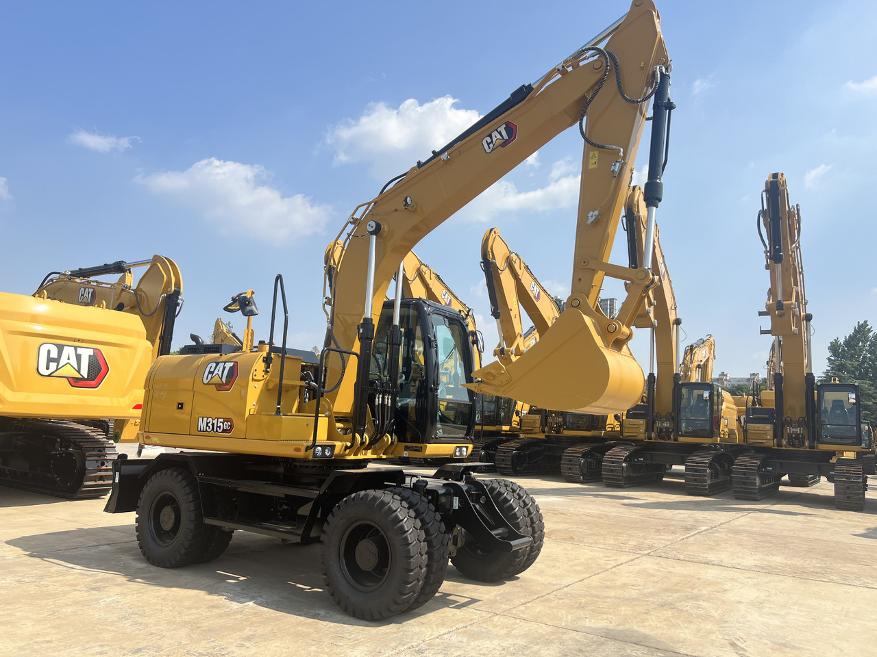 CATERPILLAR M315GC - Pelle sur chenille: photos 1 CATERPILLAR M315GC - Pelle sur chenille: photos 1