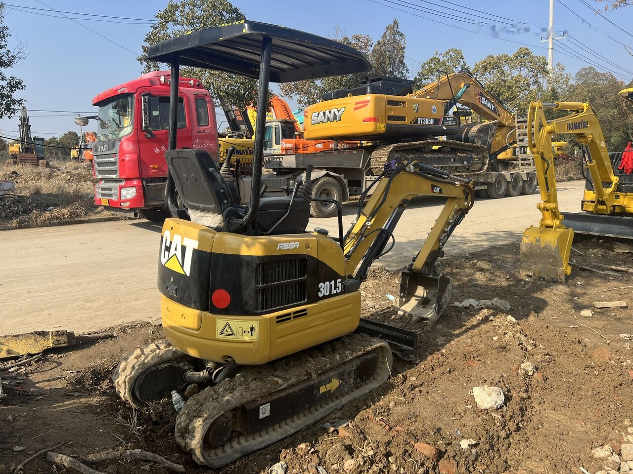 Caterpillar 301.5CR - Mini pelle: photos 1 Caterpillar 301.5CR - Mini pelle: photos 1