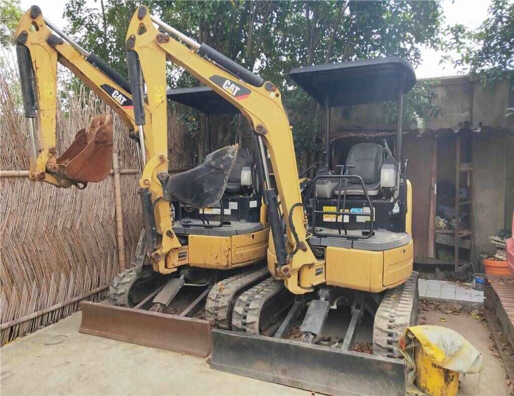 Caterpillar 302C - Mini pelle: photos 3 Caterpillar 302C - Mini pelle: photos 3