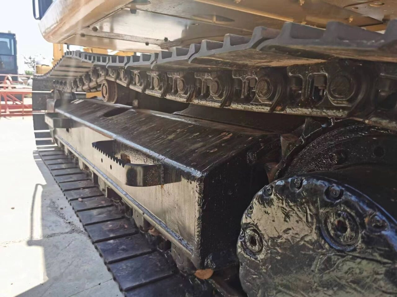 Pelle sur chenille Caterpillar 312D2GC: photos 7