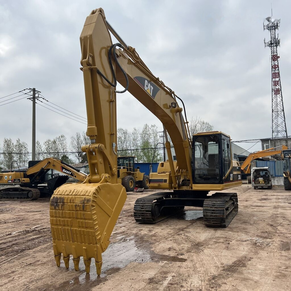 Caterpillar 320BL - Pelle sur chenille: photos 2 Caterpillar 320BL - Pelle sur chenille: photos 2