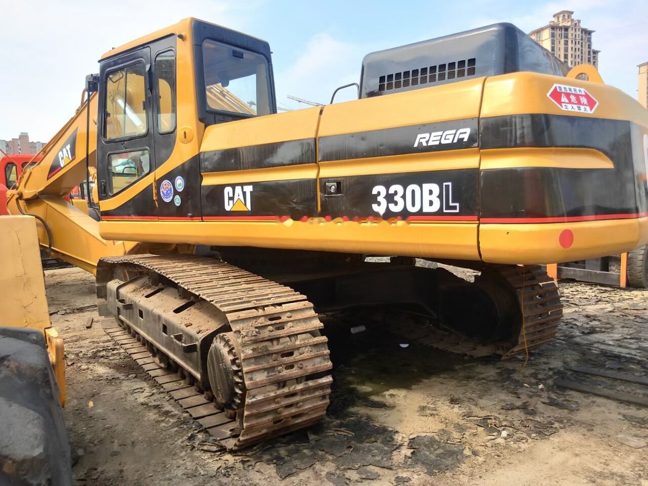 Caterpillar 330BL - Pelle sur chenille: photos 2 Caterpillar 330BL - Pelle sur chenille: photos 2