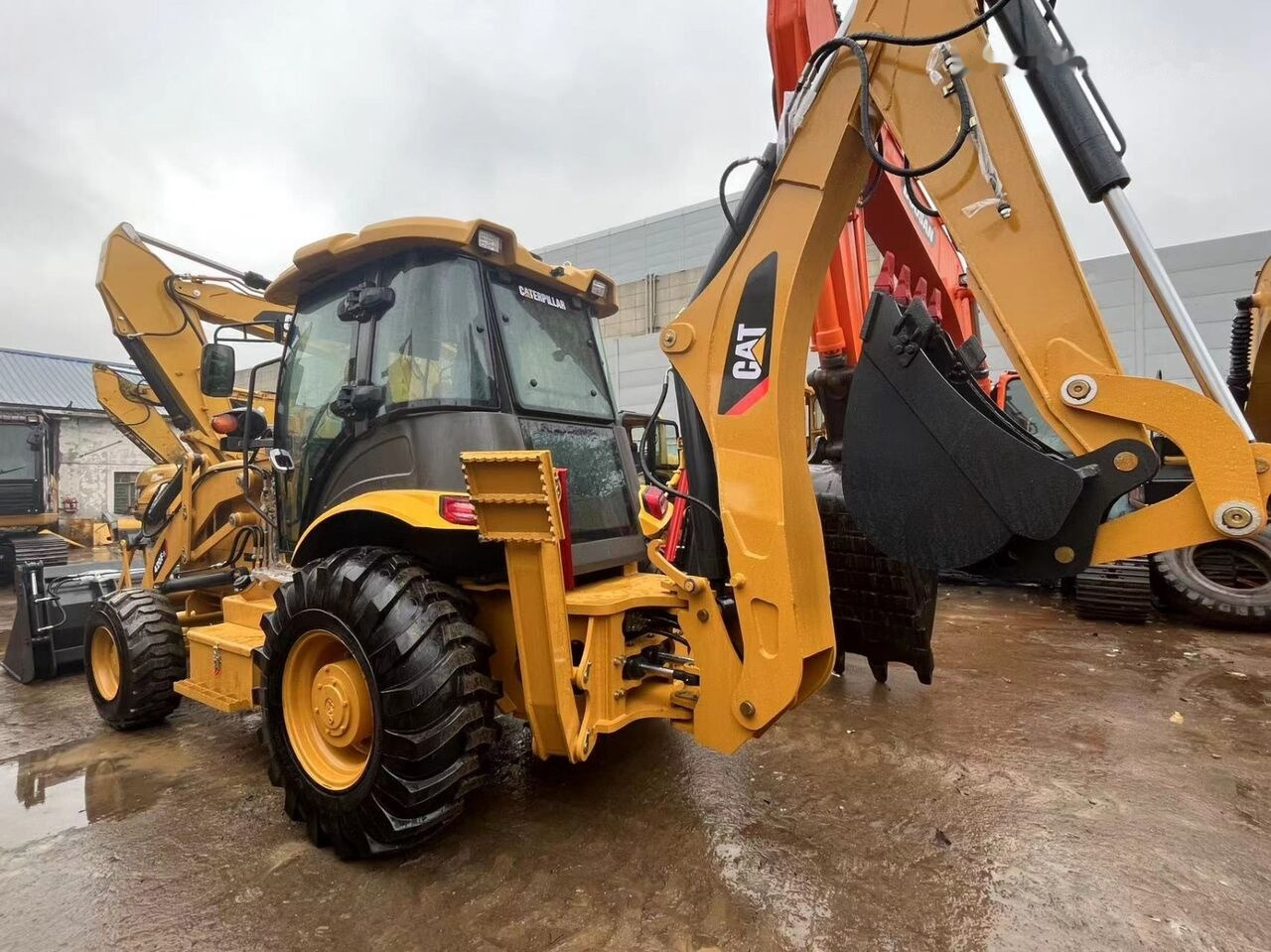 Caterpillar 430F - Tractopelle: photos 1 Caterpillar 430F - Tractopelle: photos 1