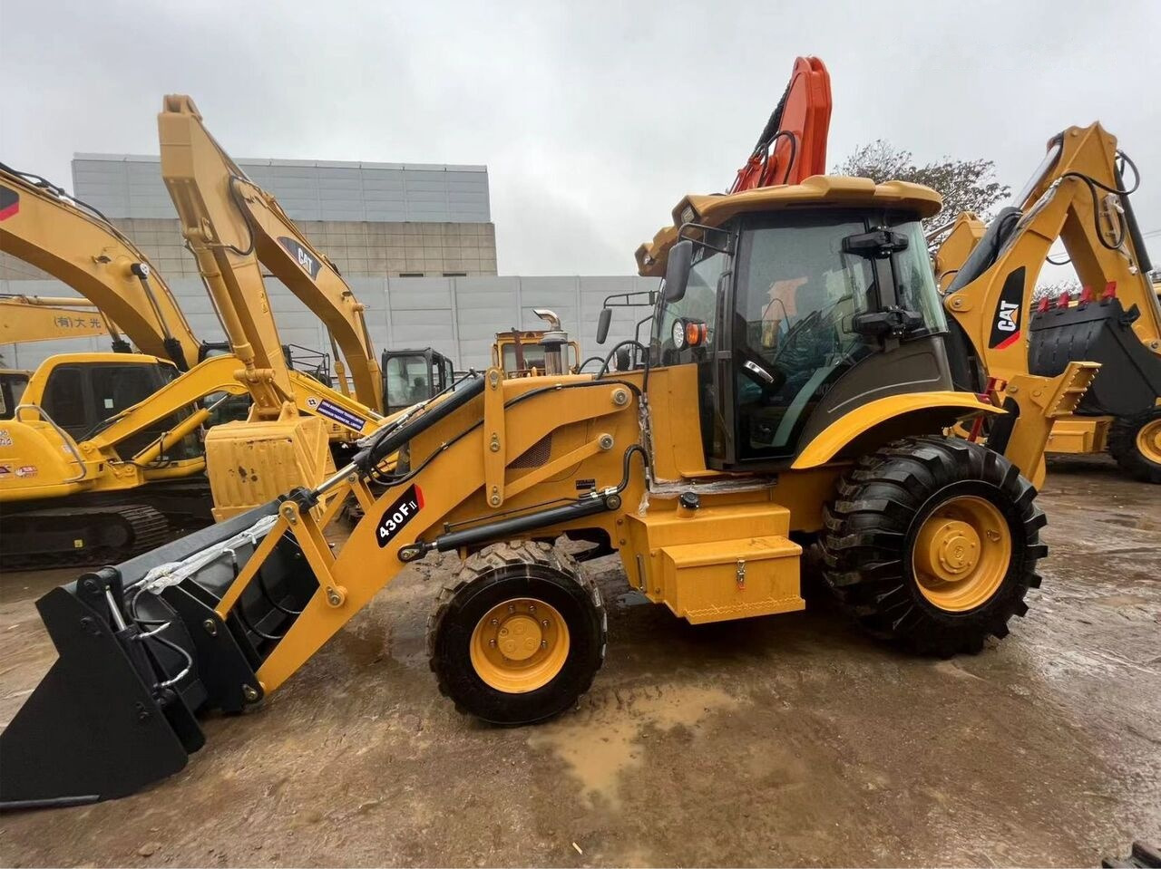 Caterpillar 430F - Tractopelle: photos 5 Caterpillar 430F - Tractopelle: photos 5