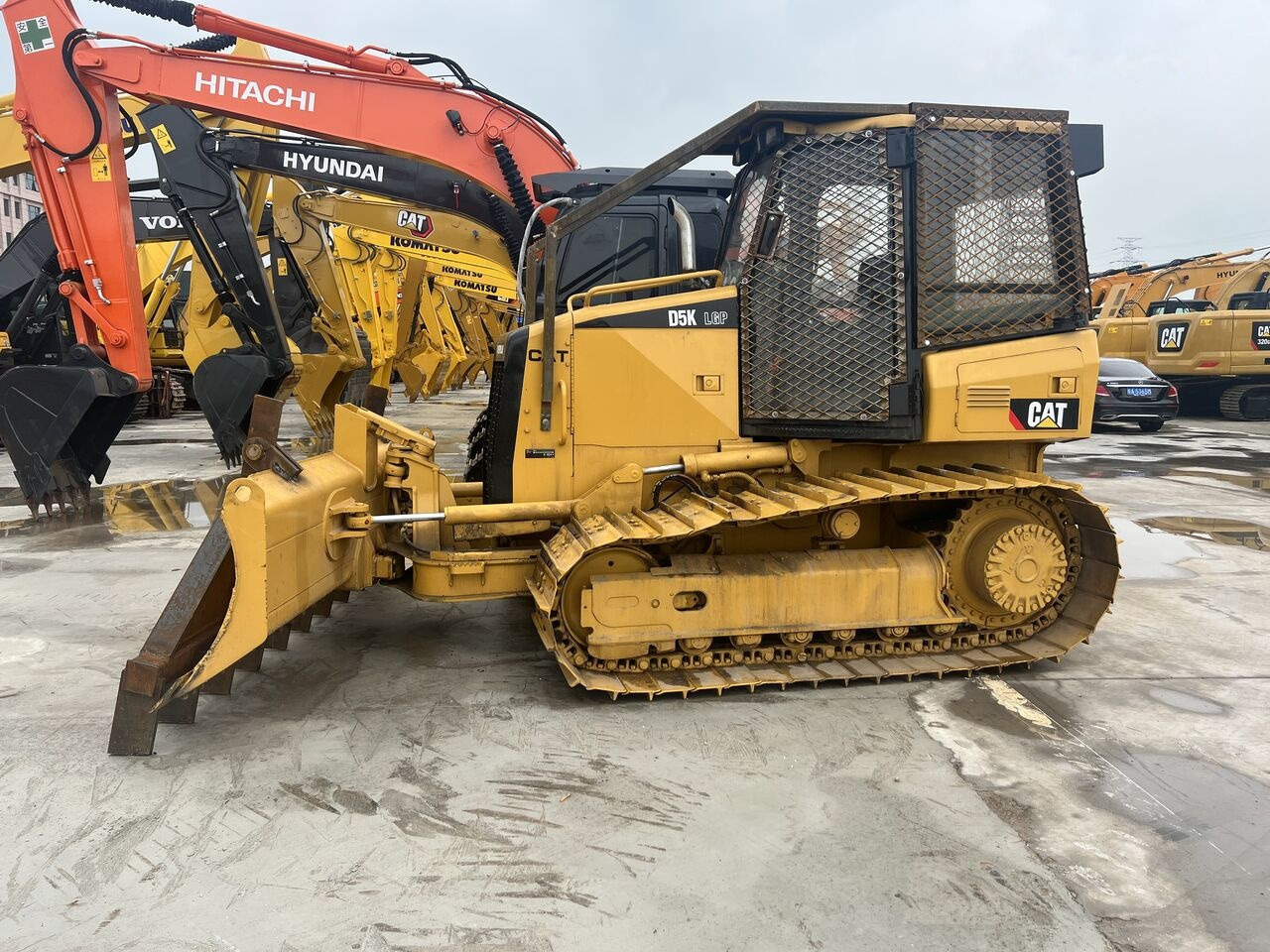 Caterpillar D5K - Bulldozer: photos 1 Caterpillar D5K - Bulldozer: photos 1