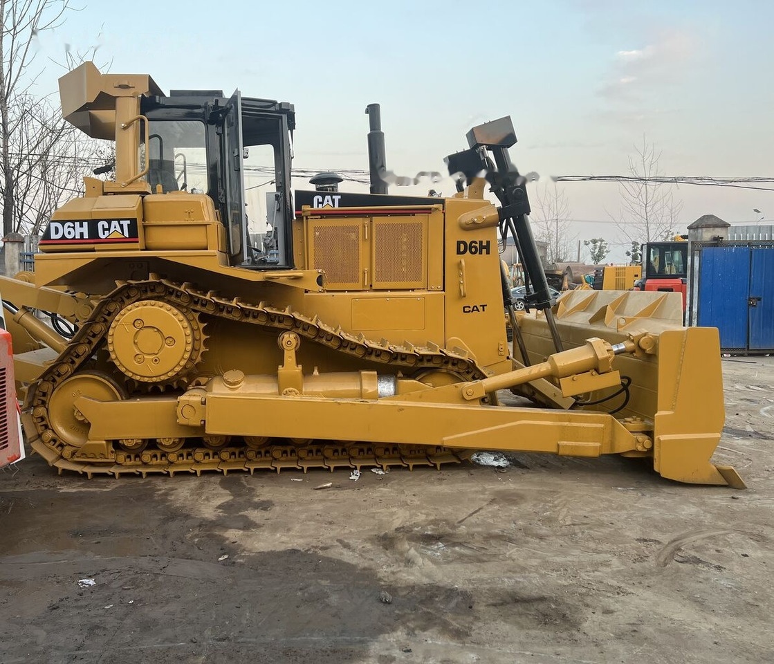 Caterpillar D6H - Bulldozer: photos 5 Caterpillar D6H - Bulldozer: photos 5