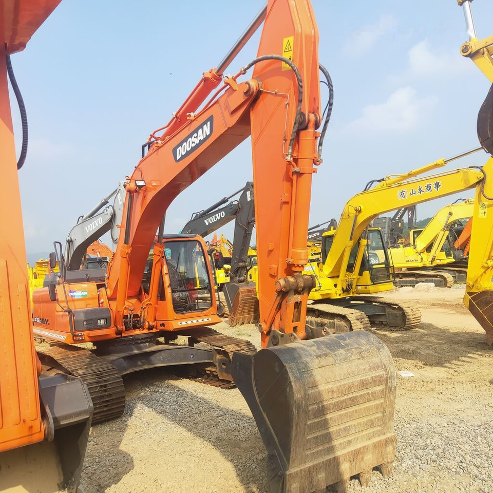 Doosan DX260LC - Pelle sur chenille: photos 3 Doosan DX260LC - Pelle sur chenille: photos 3