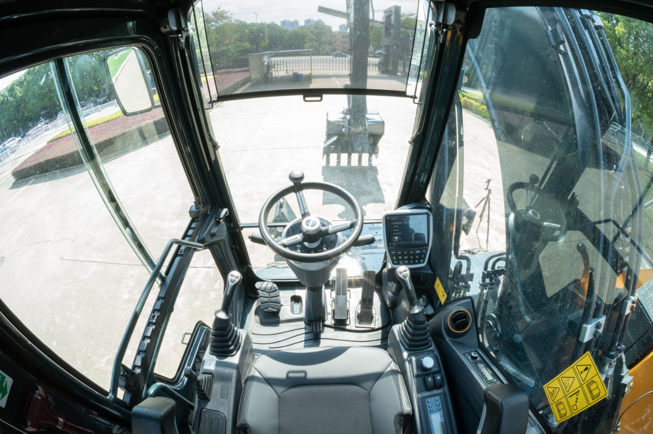 Pelle sur pneus neuf HYUNDAI HW210: photos 6