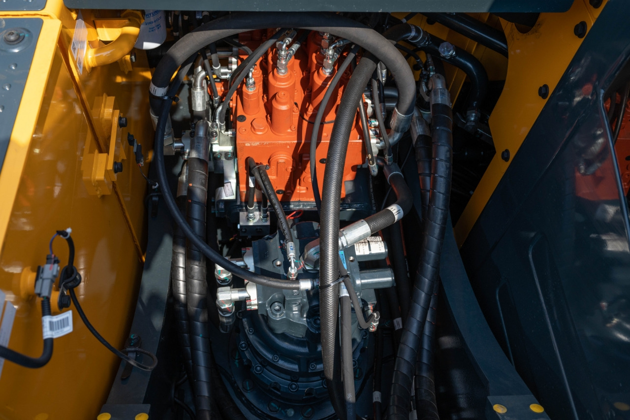 Pelle sur pneus neuf HYUNDAI HW210: photos 7