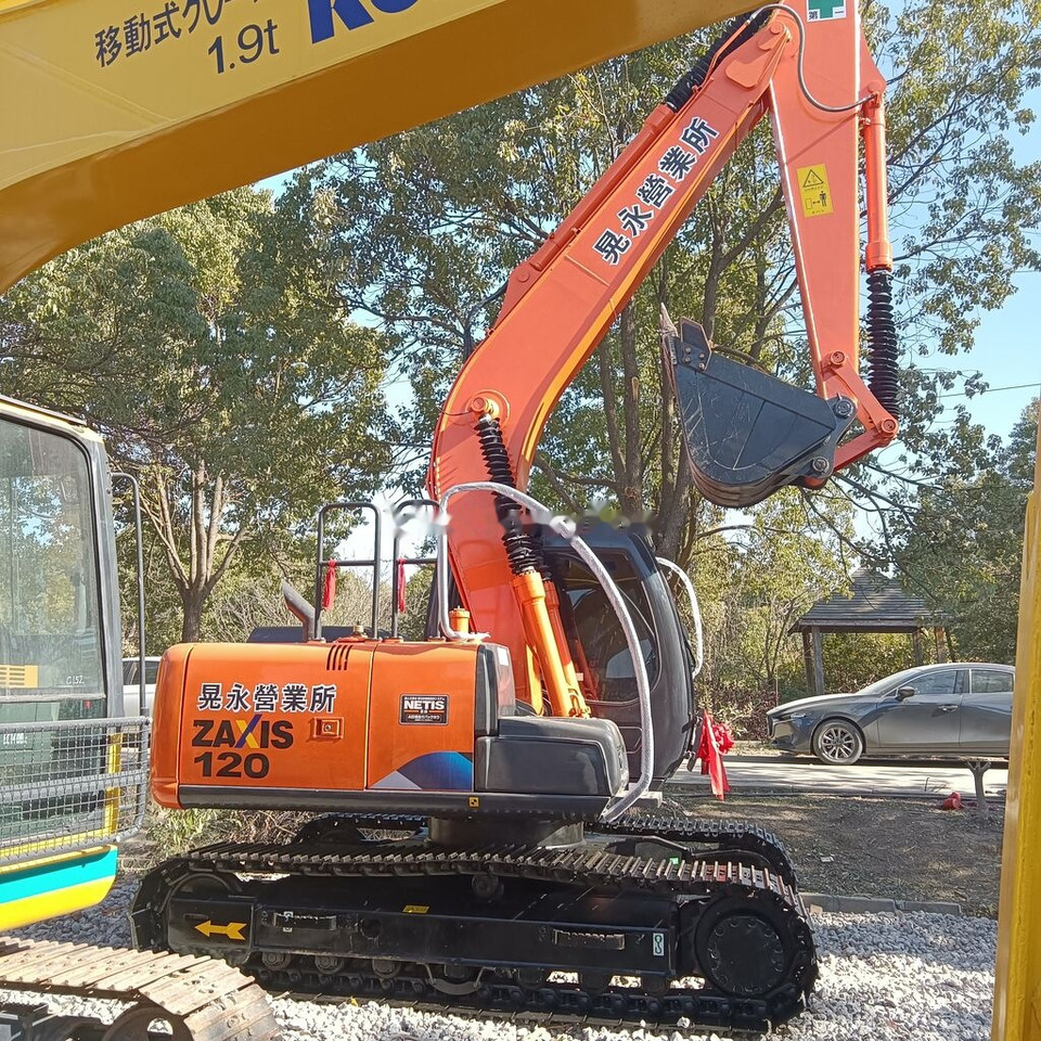Hitachi ZX120-5A - Pelle sur chenille: photos 2 Hitachi ZX120-5A - Pelle sur chenille: photos 2