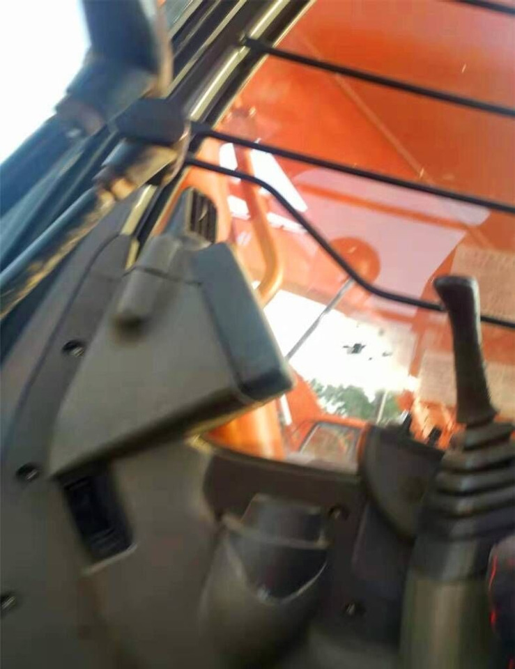 Hitachi ZX350HG - Pelle sur chenille: photos 4 Hitachi ZX350HG - Pelle sur chenille: photos 4